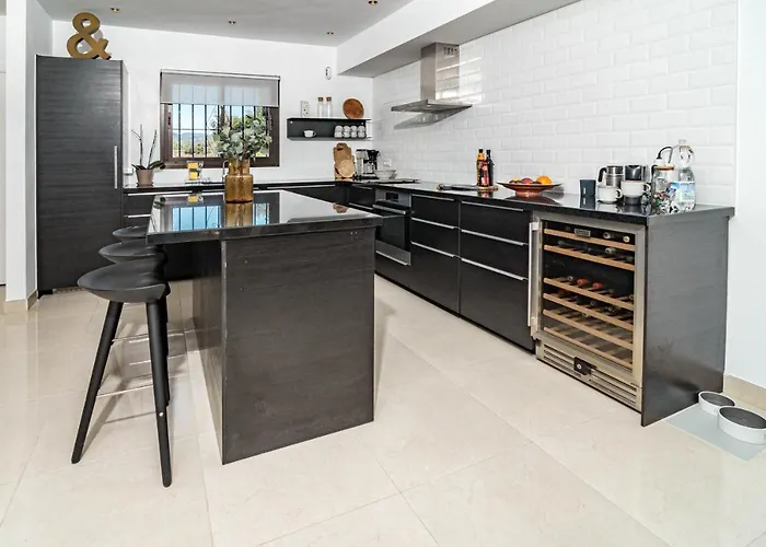 Lvb - Casa Linda Vista By Roomservices בית נופש מארבלה