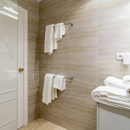 Lvb - Casa Linda Vista By Roomservices Nyaraló *